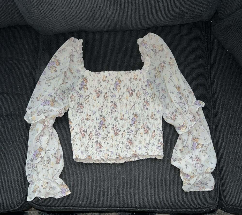 Wild Fable Cream Floral Smocked Puff-Sleeve Crop Top Sz Small So Cute 🥰